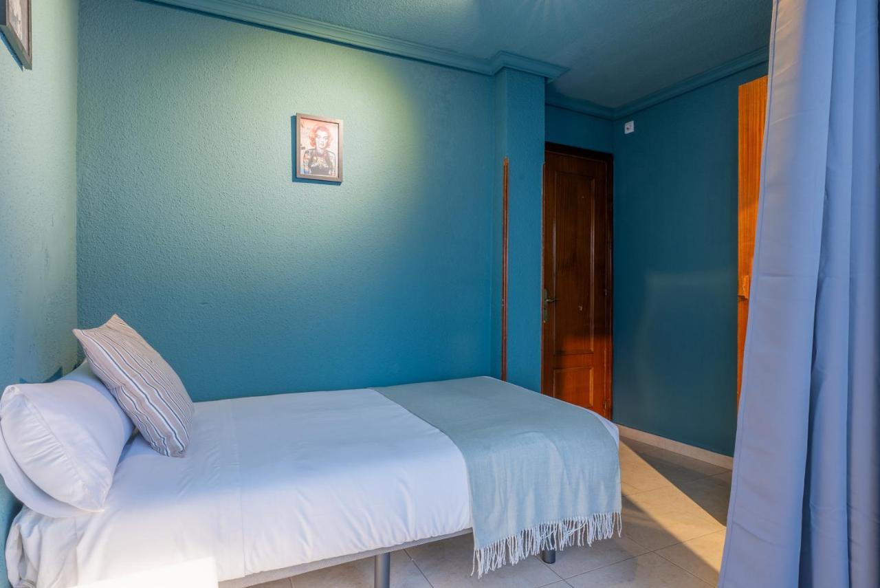Ideal Hostel Madrid Exterior foto